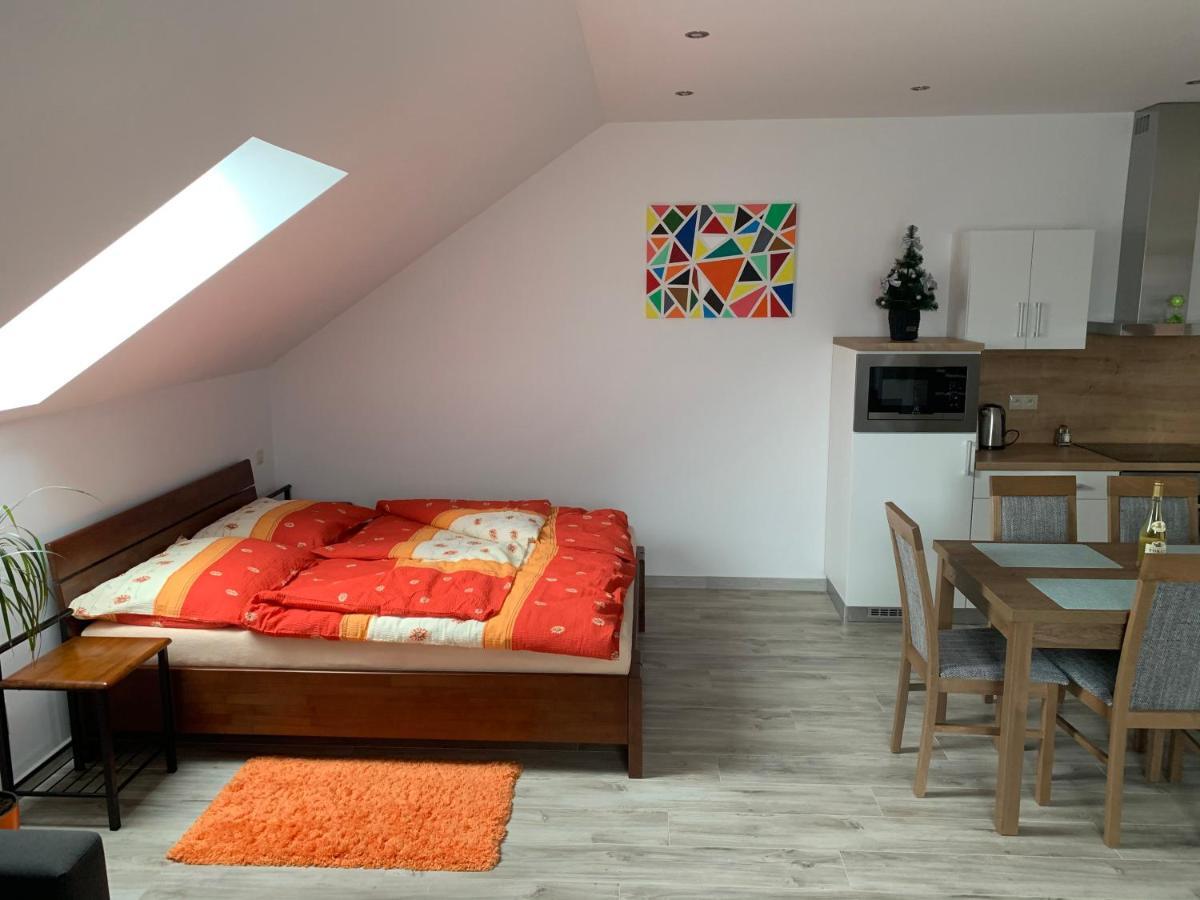 Liso Apartment *